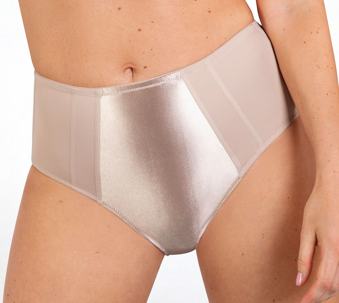 Naturana Naturana Faylinne maxislip licht corrigerend kleur wit, zwart, huid, ,bruin of champagne