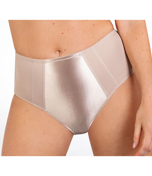 Naturana Naturana Faylinne maxislip licht corrigerend kleur wit, zwart, huid, ,bruin of champagne