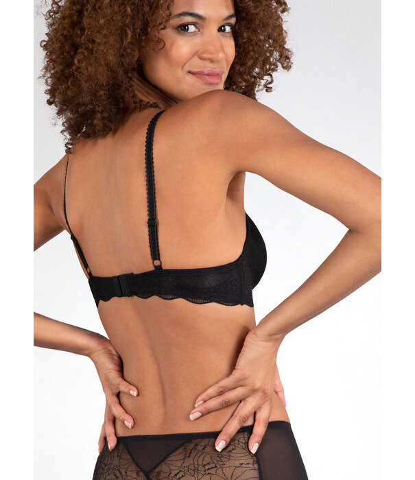 Naturana Naturana Cybele Erica Bh met beugel,voorgevormde cup met borduursel de kleur zwart, ivoor, wit of huid