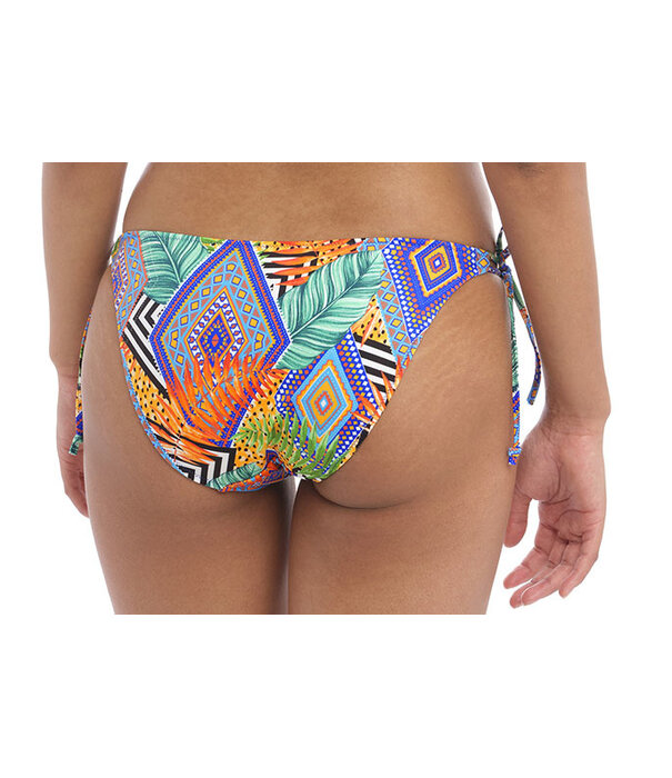 Freya  Cala Palma  heup bikinislip met sierstrikjes voorzien van zomerse kleurenprint