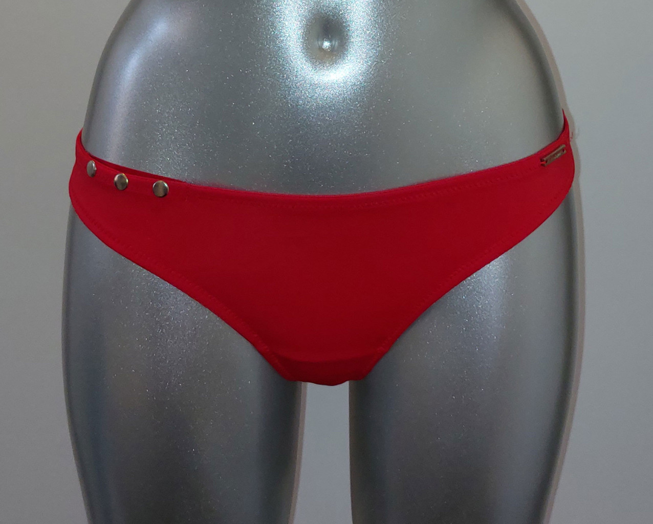 Sapph Voom Voom heupstring kleur rood maat L valt als een mt M