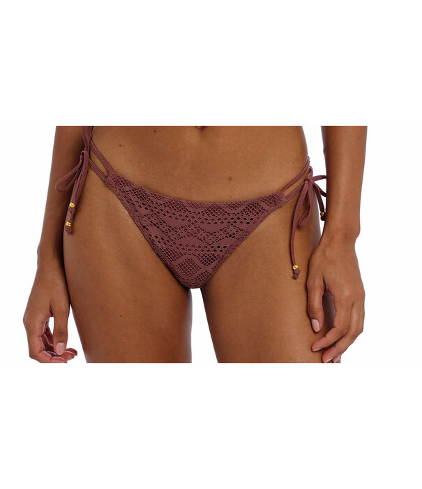 Freya Freya Sundance bikinislip lage model met sierstrikjes kleur Nutmeg  de mt 38-S, valt als een mt 36 t/m  44-XL- valt als mt L-42