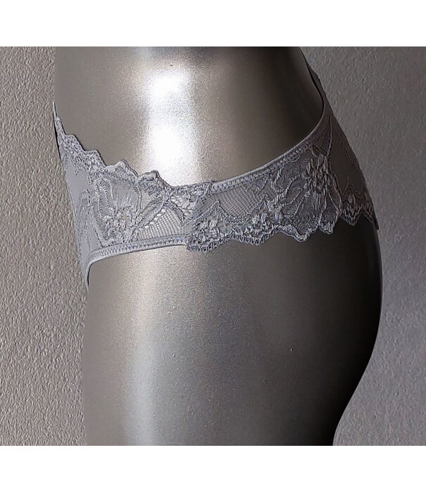 After Eden After EdenTempting string kleur licht grijs de mt M of XL