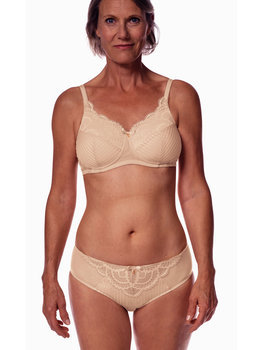 Amoena  Amoena Karolina Prothese BH Sand – Zonder Beugel & Licht Voorgevormd