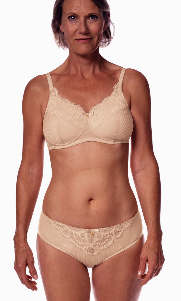 Amoena  Amoena Karolina Prothese BH Sand – Zonder Beugel en Licht Voorgevormde Cup (44857)