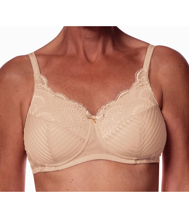 Amoena  Amoena Karolina Prothese BH Sand – Zonder Beugel en Licht Voorgevormde Cup (44857)