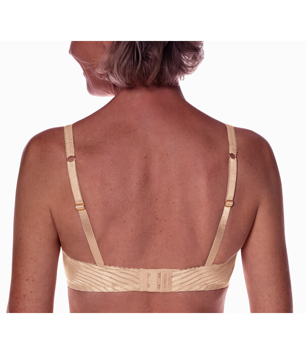 Amoena  Amoena Karolina Prothese BH Sand – Zonder Beugel en Licht Voorgevormde Cup (44857)