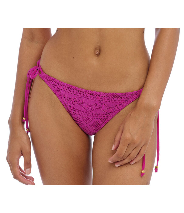 Freya Freya Sundance bikinislip lage model met sierstrikjes kleur orchidee, mt 42-L valt als 40-M of 44-XL valt als mt 42-L