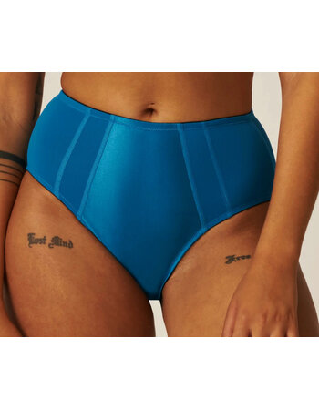 Naturana Faylinne Maxislip licht corrigerend kleur Mykonos blauw