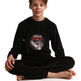 Outfitter  Levin velours jongenspyjama zwart met skateboarder‑print – maten 152‑164