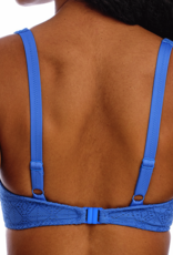 Freya Nomad Nights  high apex bikinitop met beugel kleur atlantich blue gecombineerd met elastisch borduursel