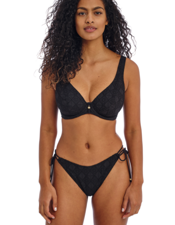 Freya Nomad Night high apex bikinitop met beugel kleur zwart gecombineerd met elastisch borduursel