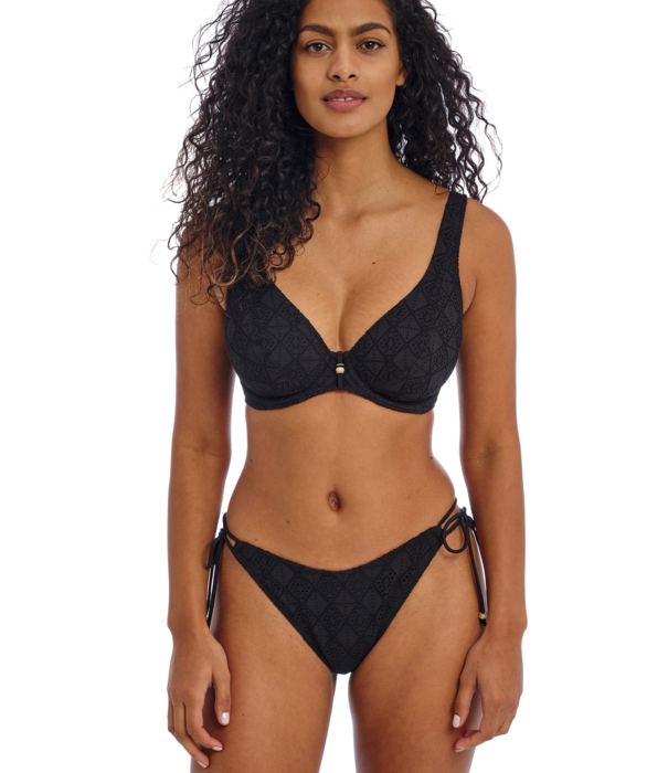 Freya Nomad Night high apex bikinitop met beugel kleur zwart gecombineerd met elastisch borduursel - Copy
