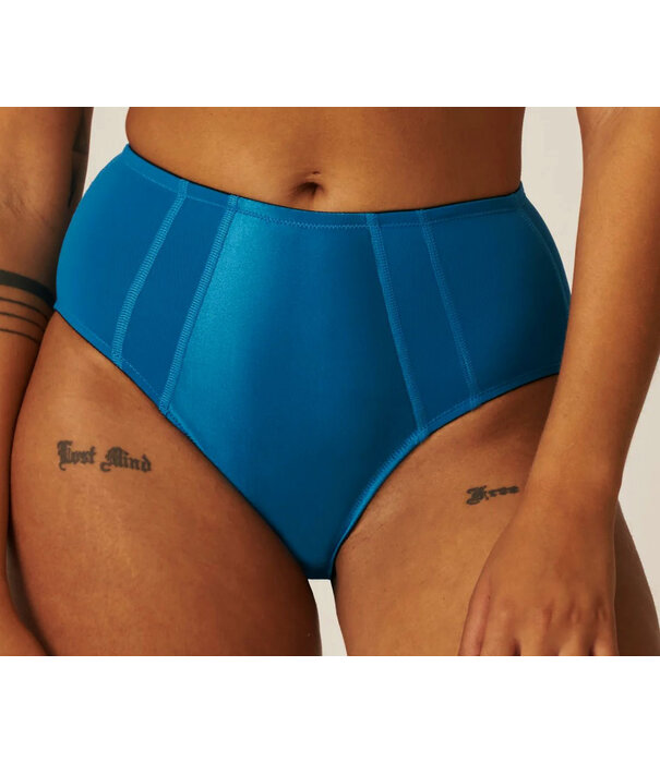 Naturana Naturana Faylinne maxislip licht corrigerend kleur wit, zwart, huid, ,bruin of champagne