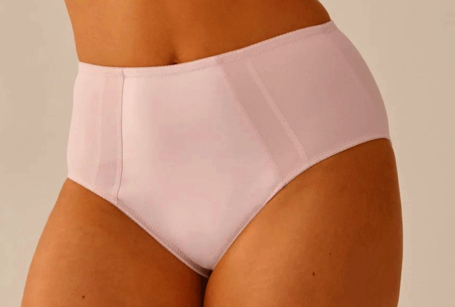 Naturana Naturana Faylinne maxislip licht corrigerend kleur wit, zwart, huid, ,bruin of champagne