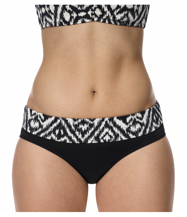 Amoena  Amoena Salta bikinislip met brede omslag – Zwart/Off‑white  Waarom? - De H1 hoort nooit je winkelnaam te bevatten - De H1 moet puur het product beschrijven - “Bodyfashion Born” hoort alleen in de SEO‑title, niet in de H1 - Dit is consistent met je andere