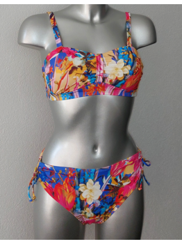Kuala Lumpur (Prothese) bikinitop zonder beugel, bandeau model met  frisse bloemenprint