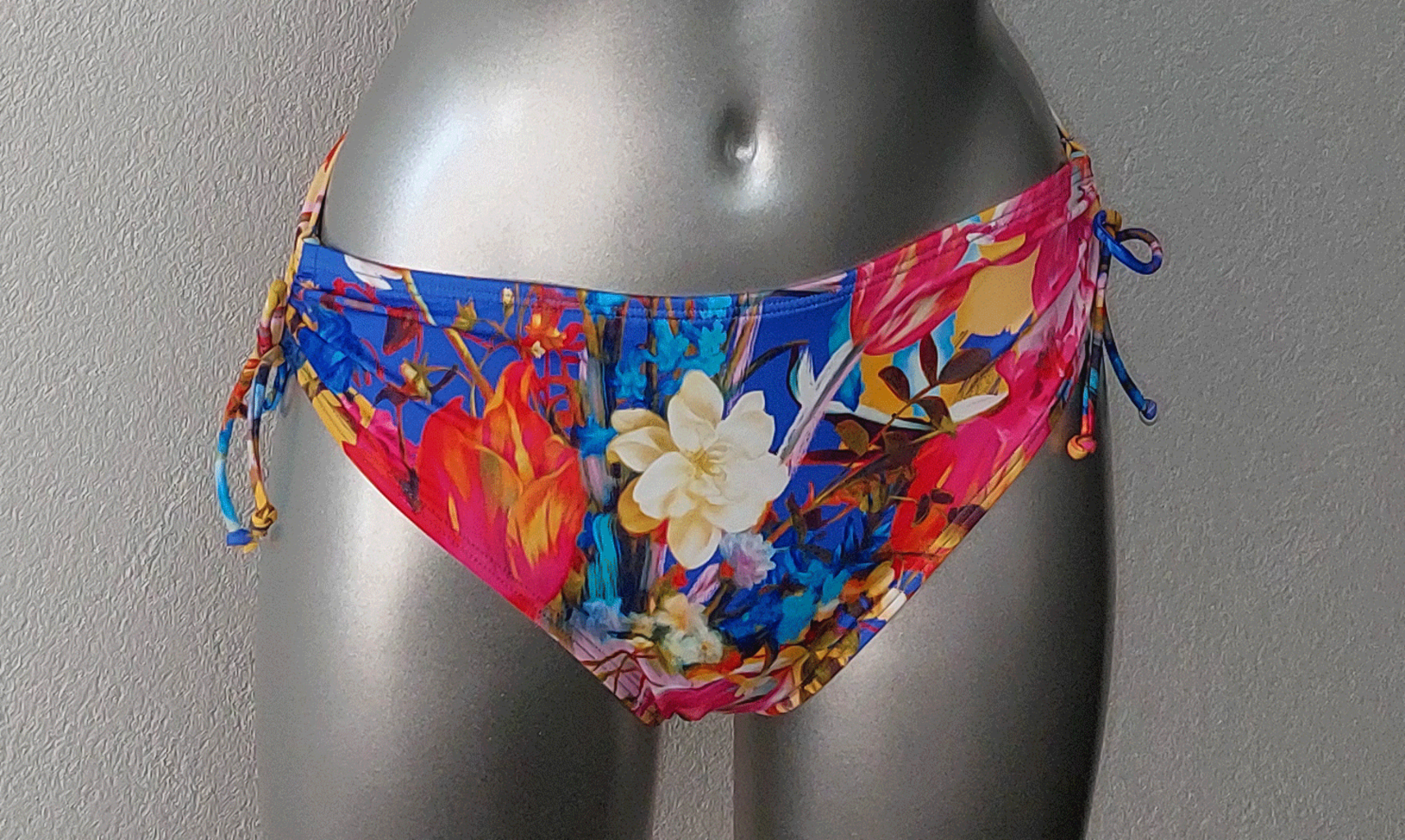 Amoena Kuala Lumpur bikinislip in frisse bloemenprint