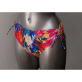 Kuala Lumpur bikinislip in frisse bloemenprint