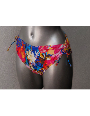Kuala Lumpur bikinislip in frisse bloemenprint