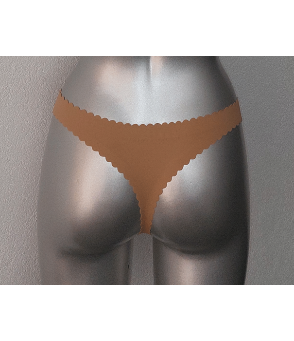 Dim  Dim  BodyTouch naadloze string kleur nude of blush mt 40-M valt als mt 38-S