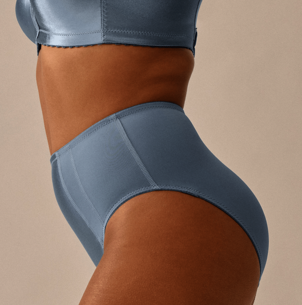 Naturana Faylinne Maxislip licht corrigerend kleur moonlight blue