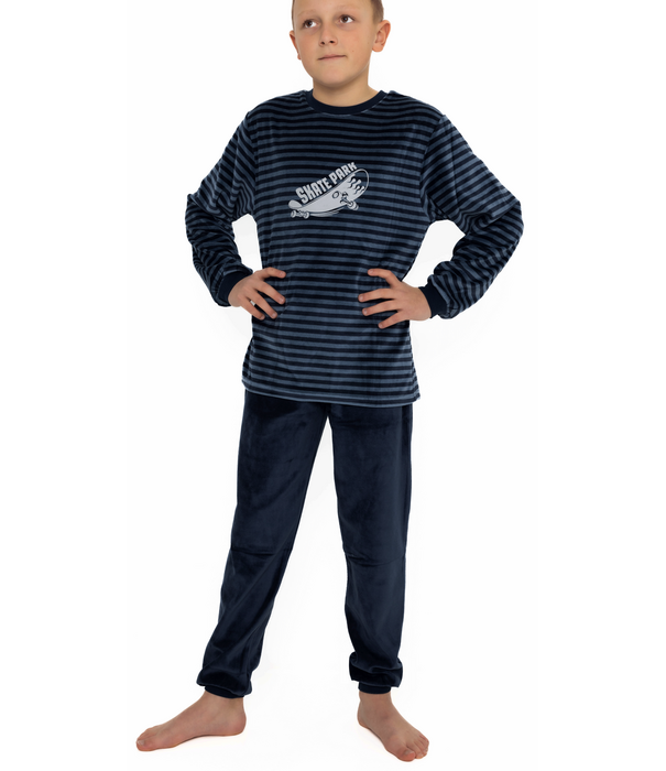 Lunatex Outfitter velours jongenspyjama antraciet met streepprint en skateboard‑opdruk – maat 176