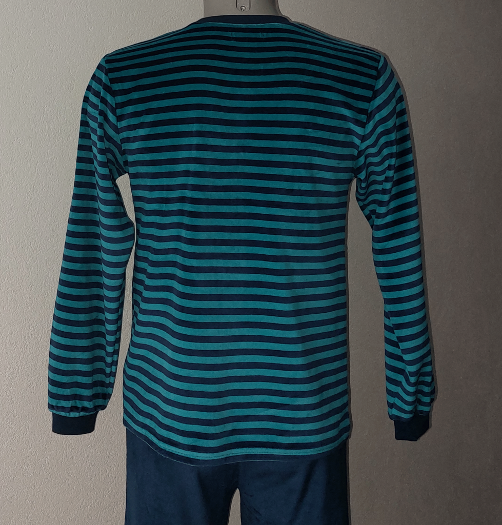 Lunatex Outfitter velours jongenspyjama marineblauw met streepprint en skateboard‑opdruk – maat 176