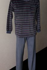 Lunatex Outfitter Aiden velours herenpyjama met V‑hals – grijs met oranje/wit/antraciet streepprint – maten M of L