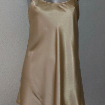 LingaDore Yendar satijnen nachtjurkje kleur gold de mt 36-S