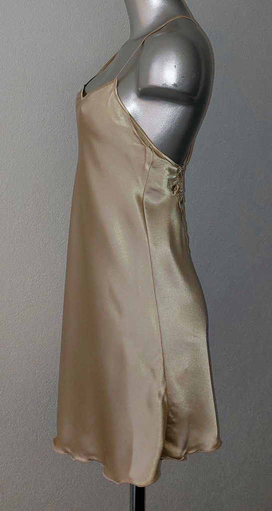 LingaDore Yendar satijnen nachtjurkje kleur gold de mt 36-S