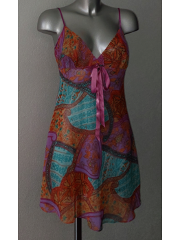 LingaDore Paxton chiffon nachtjurkje kleur purple gecombineerd met kleurrijke print de mt 42-L