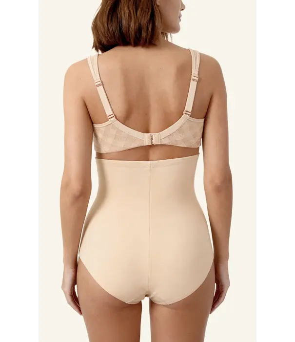 Susa Susa Topsy Plus Aruba bh zonder beugel met naadloze molded cup – kleur Almond (lichte sandkleur)