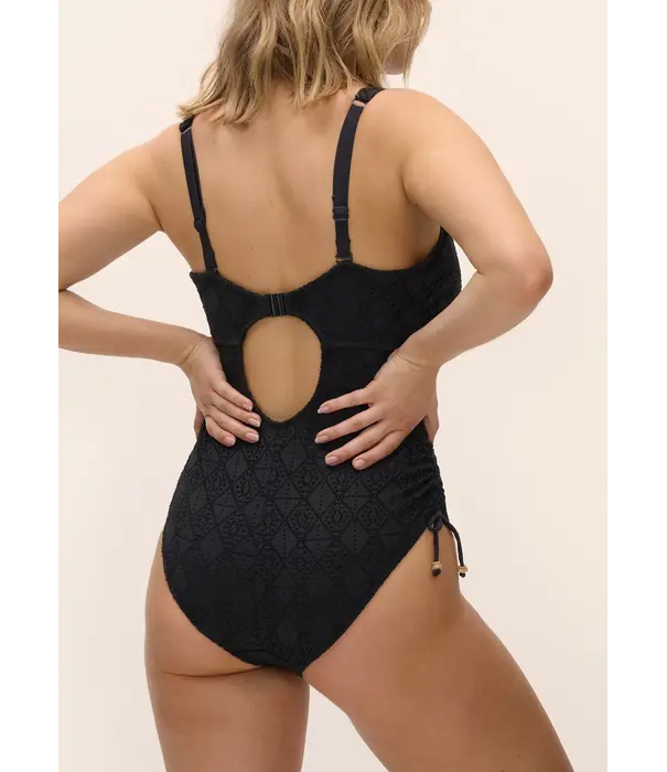 Freya Freya Nomad Nights badpak zwart met ingewerkte beugel en verstelbare beenuitsnijding