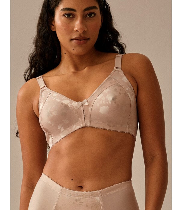 Naturana Naturana Lydia naadloze minimizer bh zonder beugel in de kleur huid