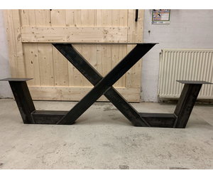 1.4404 roestvrijstalen platte stang, 316L, 30 x 1,5 mm, strepen, gesneden, 750 mm