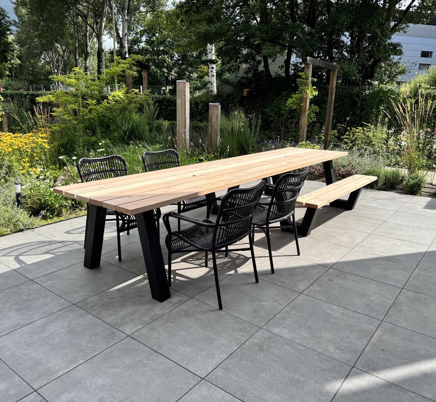 Lange Tuintafel 4 meter met Picknickbankjes