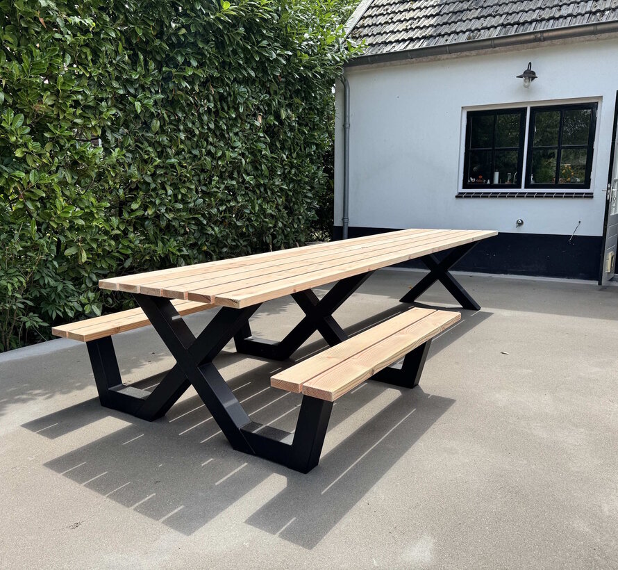 Lange Tuintafel 4 meter met Picknickbankjes
