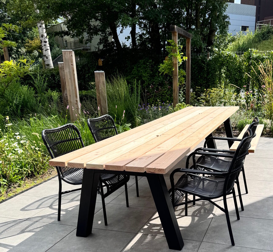 Lange Tuintafel 4 meter met Picknickbankjes