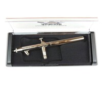 Harder & Steenbeck Harder & Steenbeck set Airbrush Ultra X 0,4mm met 9 Aero color basiskleuren.