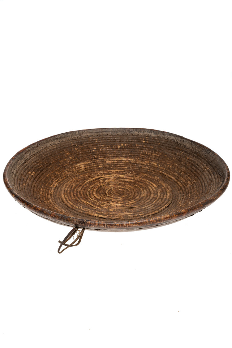 Oromo basket with leather #7