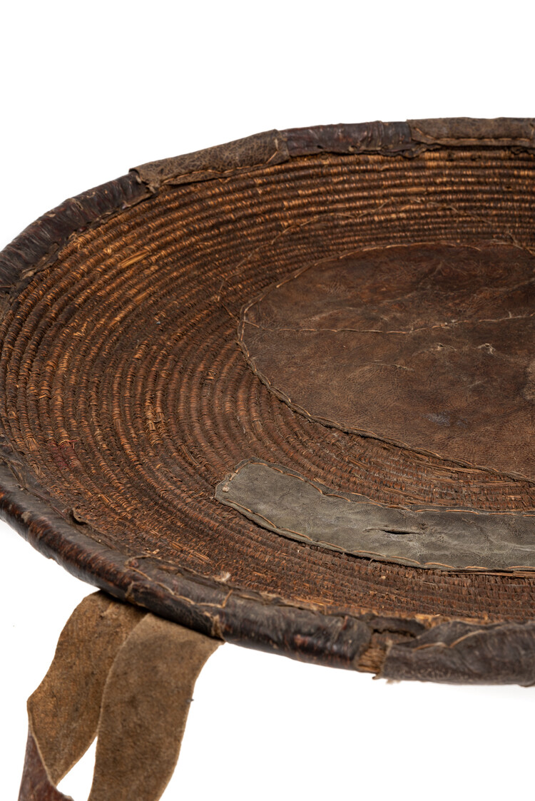 Oromo basket with leather #7
