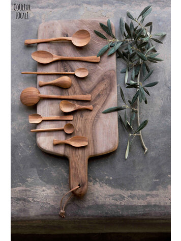 Oval scoop - apricot wood