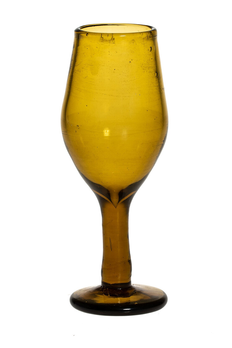 Mondgeblazen wijnglas - amber