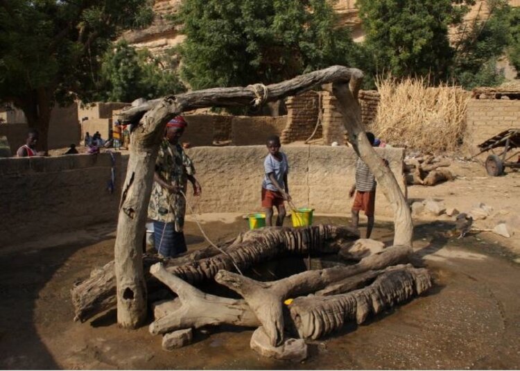 Houten waterput hijsbalk - Toeareg, Niger