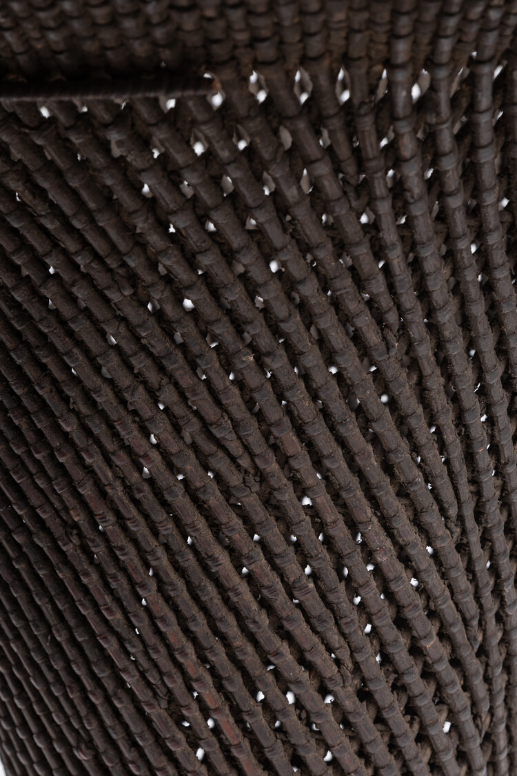 Oude rotan draagmand #2 - Naga