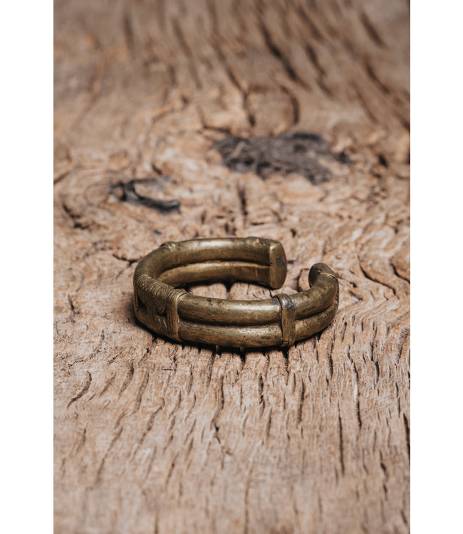 Oude bronzen armband #2