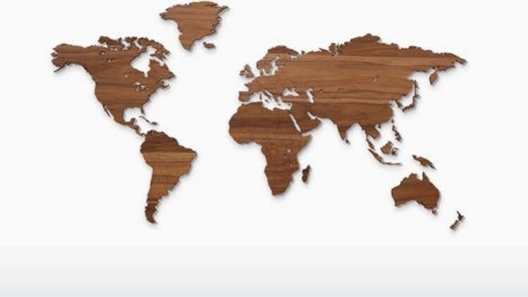 Houten wereldkaart - walnoot