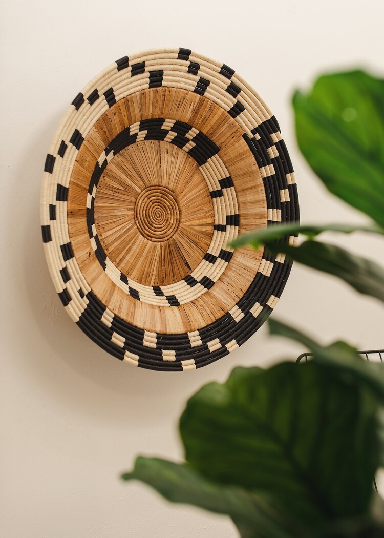 Checkered banana bark jumbo bowl