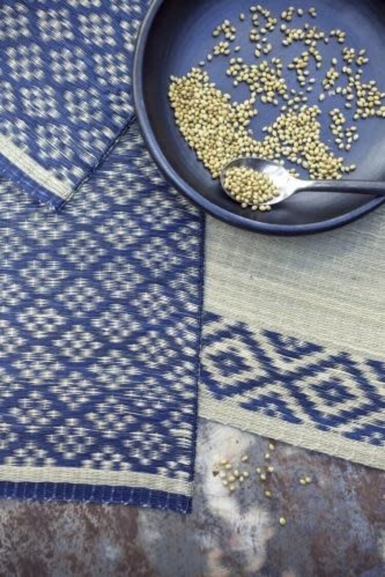 Caravane Madur kathi riet placemat - naturel & indigo